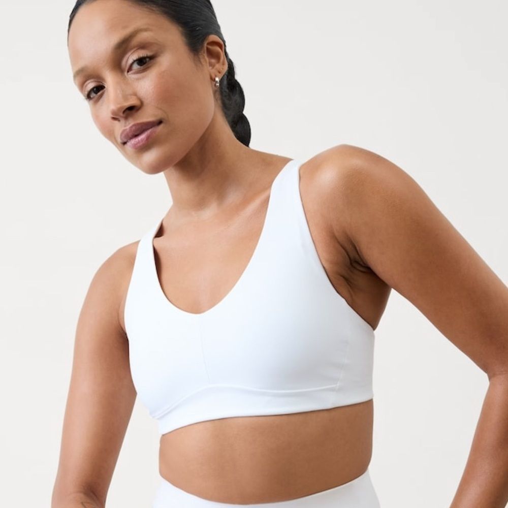 NWT Athleta Interval Plunge Train Bra. Bright White. Small. A-C